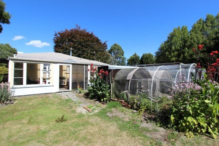 Photo of property in 9 Olsen Street, Eketahuna, 4900