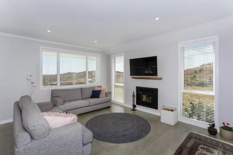 Photo of property in 167 Chamberlain Road, Bombay, 2675