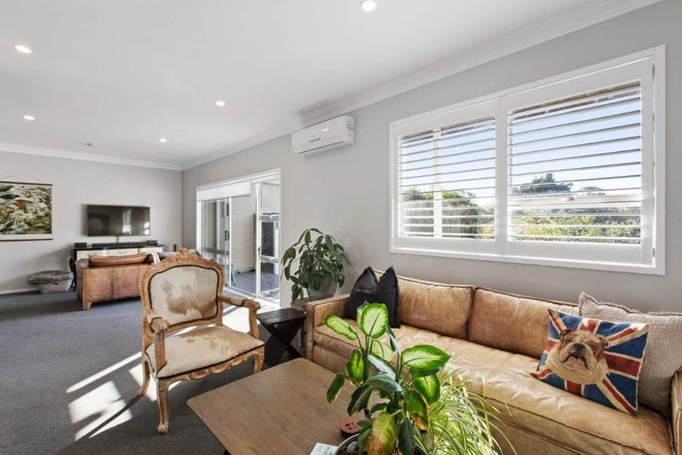 Photo of property in 1/87-89 Hinemoa Street, Birkenhead, Auckland, 0626