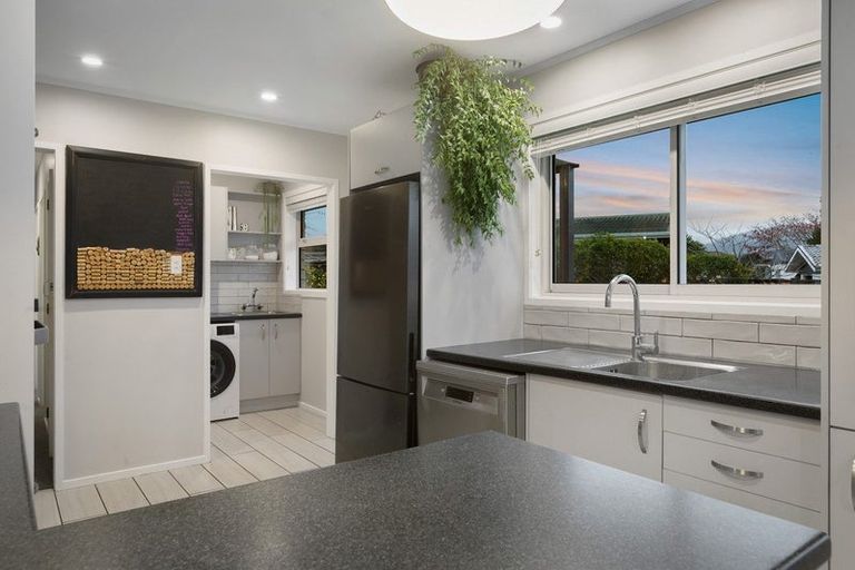 Photo of property in 28 Kea Street, Katikati, 3129