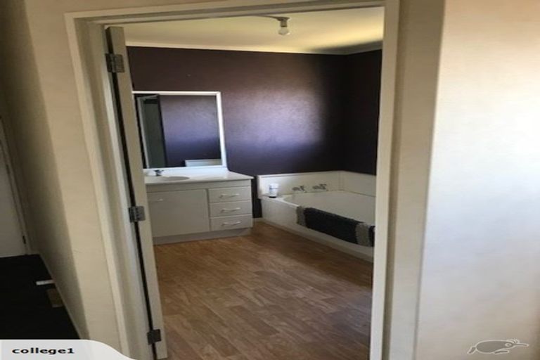 Photo of property in 52a Rototuna Road, Rototuna, Hamilton, 3210