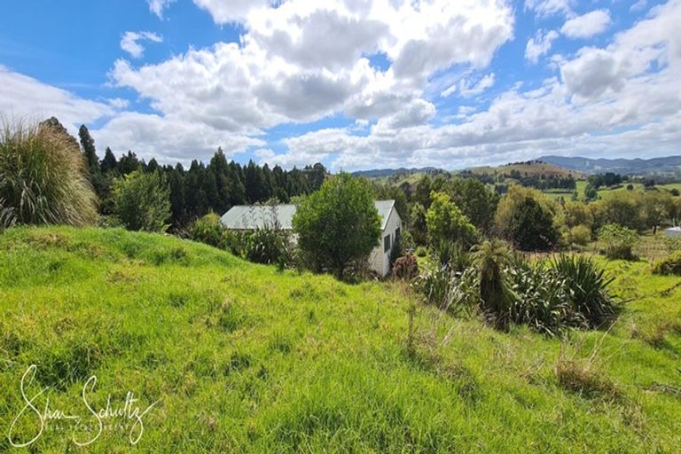 Photo of property in 105 Gorge Road, Maungaturoto, 0520
