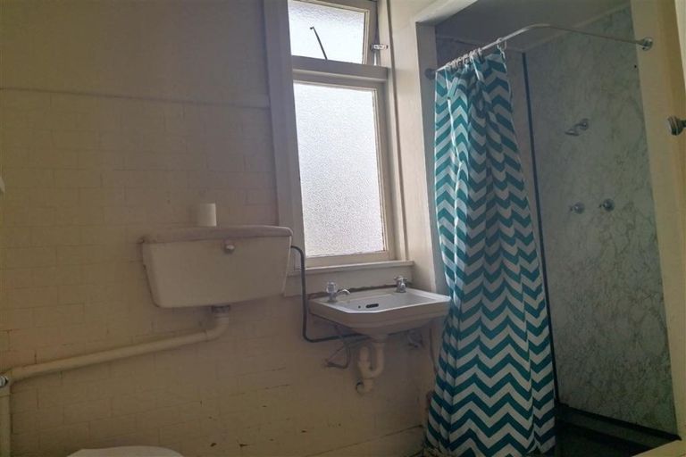 Photo of property in 18 Waipapa Terrace, Hataitai, Wellington, 6021