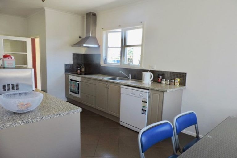 Photo of property in 5 Rumgay Street, Fairfield, Lower Hutt, 5011