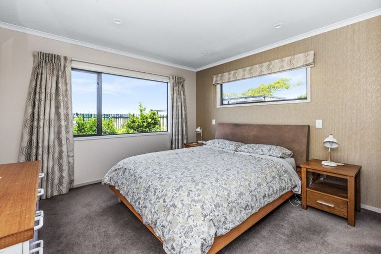 Photo of property in 15 Mcnaughton Place, Onekawa, Napier, 4110