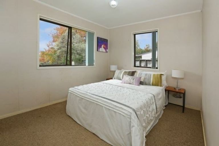 Photo of property in 565 Swanson Road, Ranui, Auckland, 0612