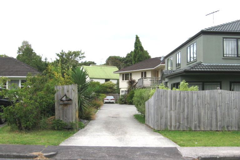 Photo of property in 2/19 Seine Road, Forrest Hill, Auckland, 0620
