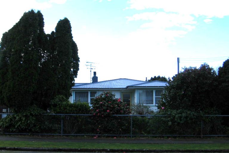 Photo of property in 15 Bell Street, Featherston, 5710