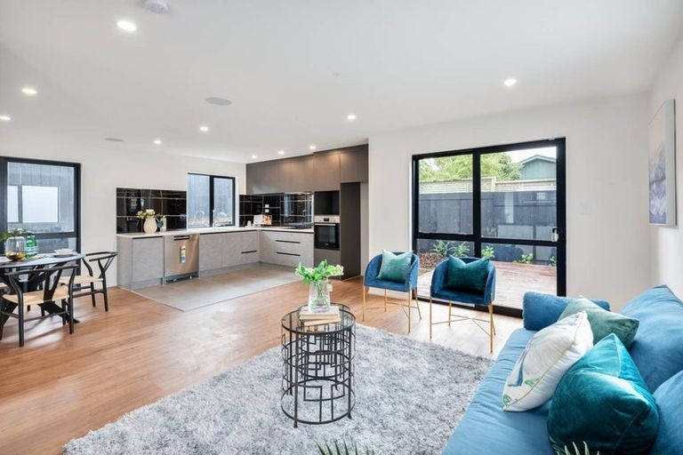 Photo of property in 43f Bodi Place, Te Atatu South, Auckland, 0610