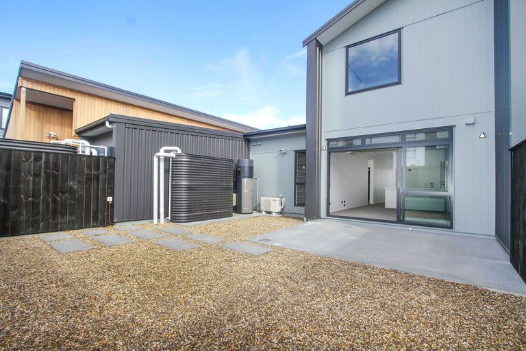 Photo of property in 33 Wallace Road, Ranui, Auckland, 0612