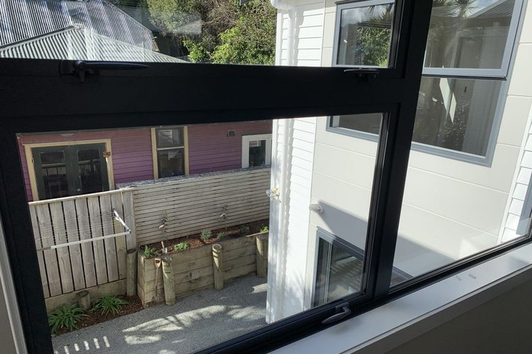 Photo of property in 35 Nairn Street, Mount Cook, Wellington, 6011