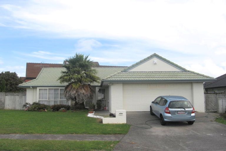 Photo of property in 41 Palmcrest Grove, Highland Park, Auckland, 2010