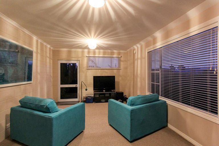 Photo of property in 7a Chatswood Grove, Fitzroy, New Plymouth, 4312