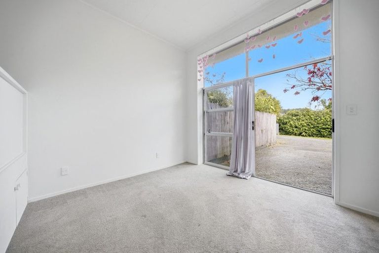 Photo of property in 3/70 Kaurilands Road, Titirangi, Auckland, 0604