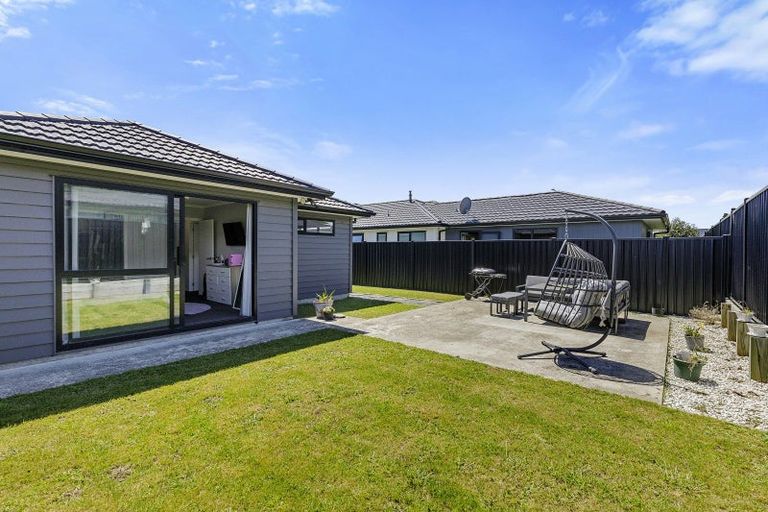 Photo of property in 7 Buddle Road, Wallaceville, Upper Hutt, 5018