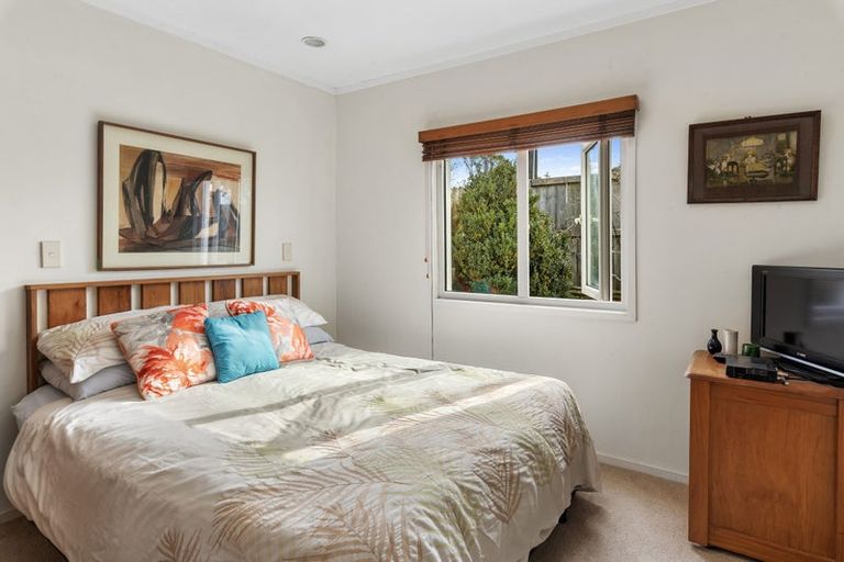 Photo of property in 1/31 Deep Creek Road, Waiake, Auckland, 0630