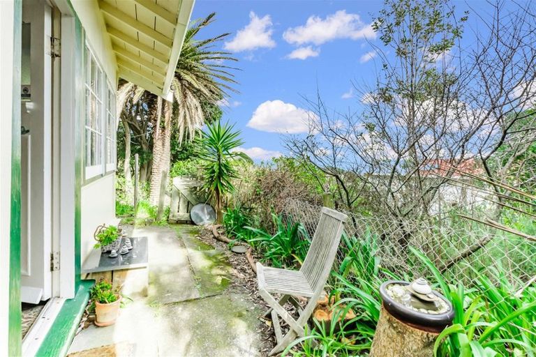 Photo of property in 17 Ocean Road, Paekakariki, 5034