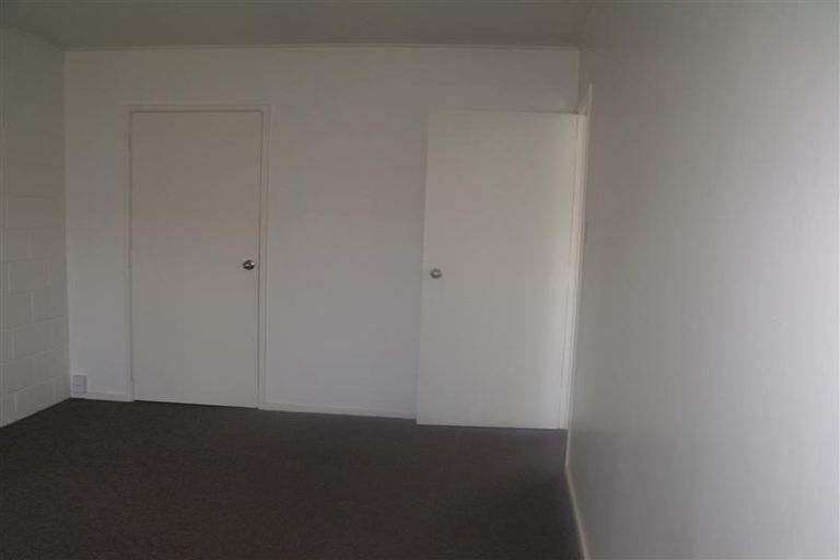 Photo of property in 2/7 Phillips Place, Havelock North, 4130