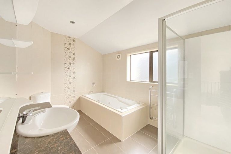 Photo of property in 51a Dominion Street, Takapuna, Auckland, 0622