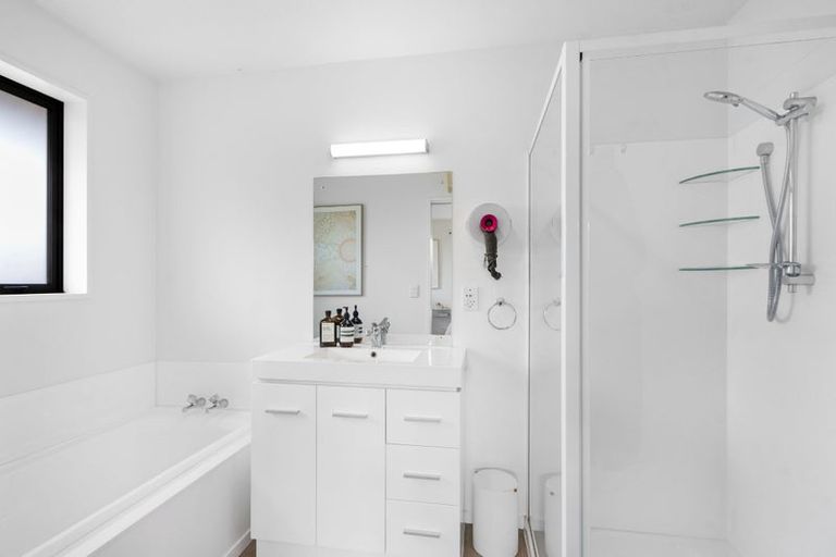 Photo of property in 2/71 Shirley Road, Shirley, Christchurch, 8013