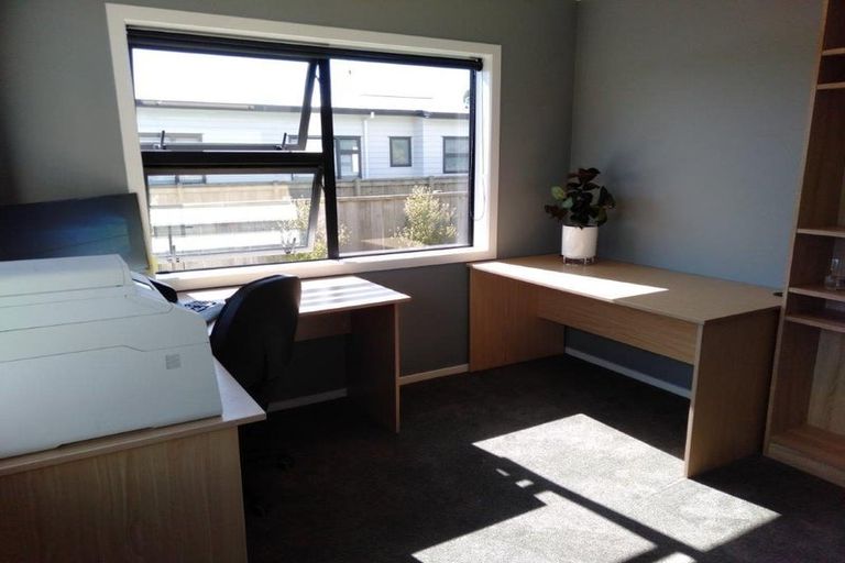 Photo of property in 35 Gallipoli Place, Paraparaumu, 5032