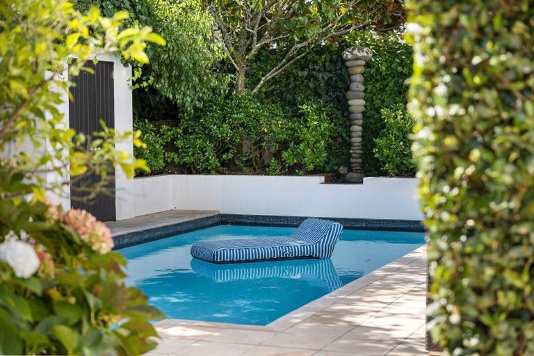 Photo of property in 3 Crescent Road, Parnell, Auckland, 1052