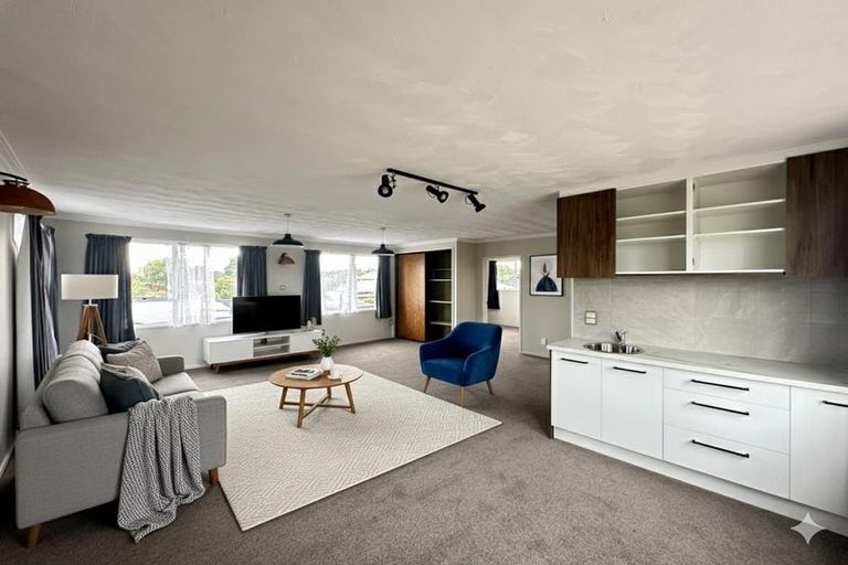 Photo of property in 1 Lakewood Drive, Burwood, Christchurch, 8083