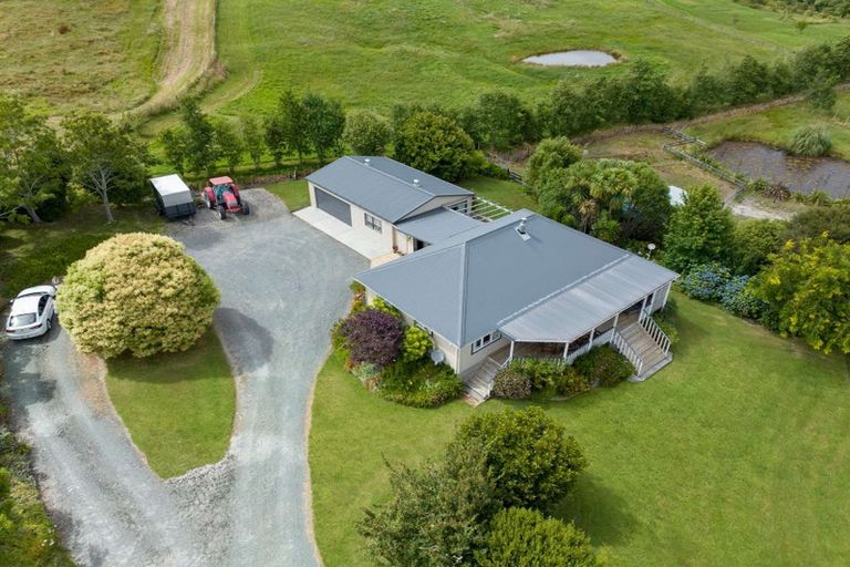 Photo of property in 306 Oneriri Road, Kaiwaka, 0573