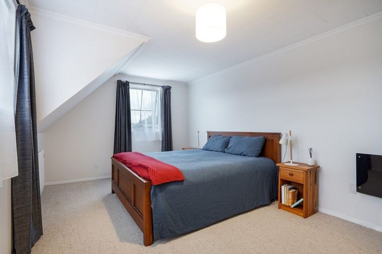 Photo of property in 6 Centennial Drive, Hokowhitu, Palmerston North, 4410