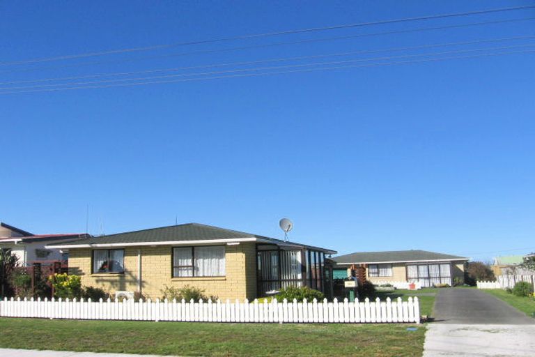 Photo of property in 8a Andrews Street, Foxton Beach, Foxton, 4815