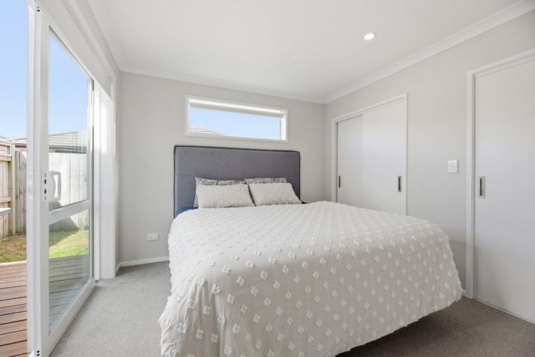 Photo of property in 4a Tiria Drive, Papamoa Beach, Papamoa, 3118