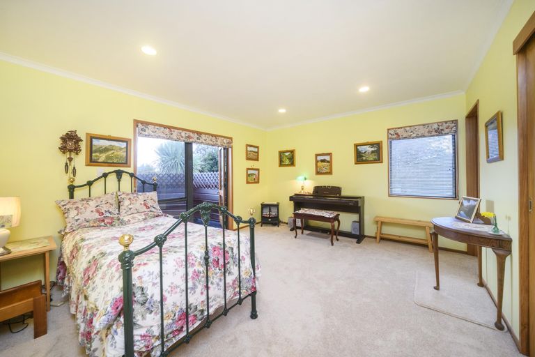 Photo of property in 27 Collingwood Street, Hokowhitu, Palmerston North, 4410