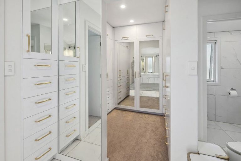 Photo of property in 28 Magnolia Rise, Waipahihi, Taupo, 3330