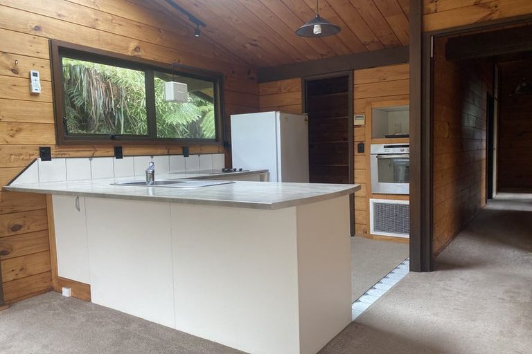 Photo of property in 16 John Witton Drive, Crofton Downs, Wellington, 6035