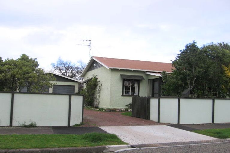 Photo of property in 28 Titoki Street, Palmerston North, 4414
