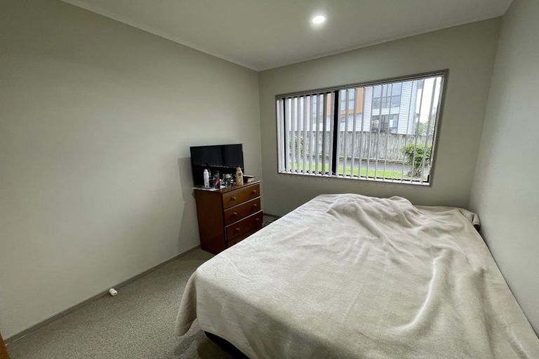 Photo of property in 2/27 Rata Street, New Lynn, Auckland, 0600