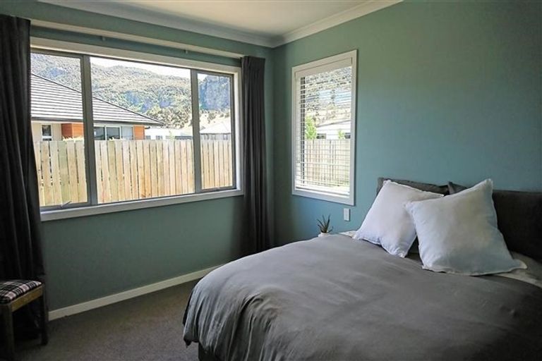 Photo of property in 91 Frye Crescent, Albert Town, Wanaka, 9305