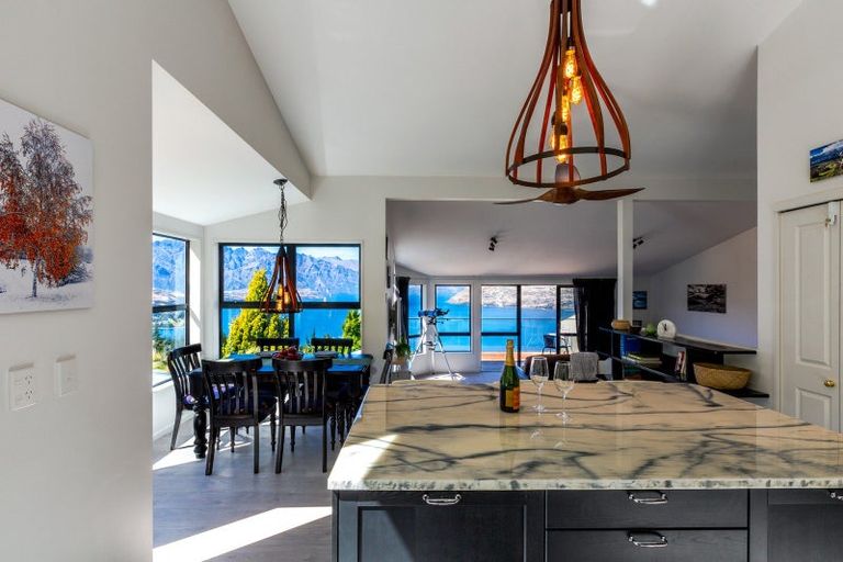 Photo of property in 6b Scott Place, Fernhill, Queenstown, 9300