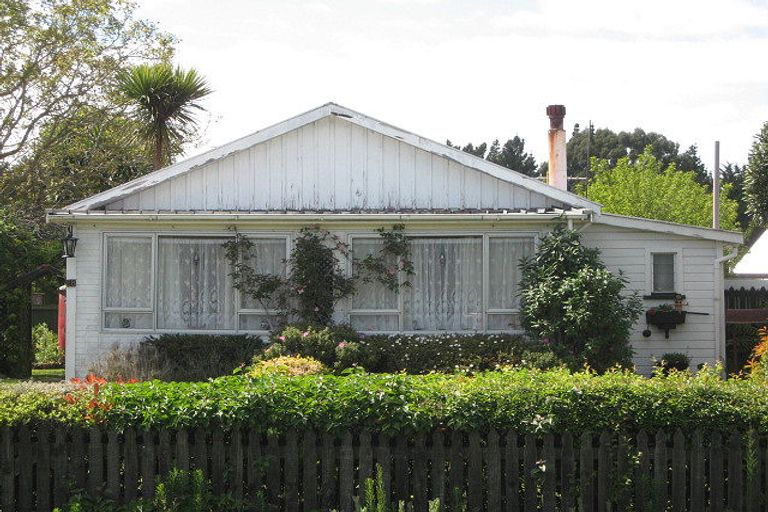 Photo of property in 28 Park Terrace, Waikuku Beach, 7473