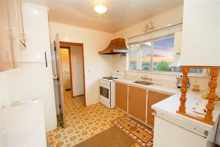 Photo of property in 62 Juniper Road, Sunnynook, Auckland, 0620