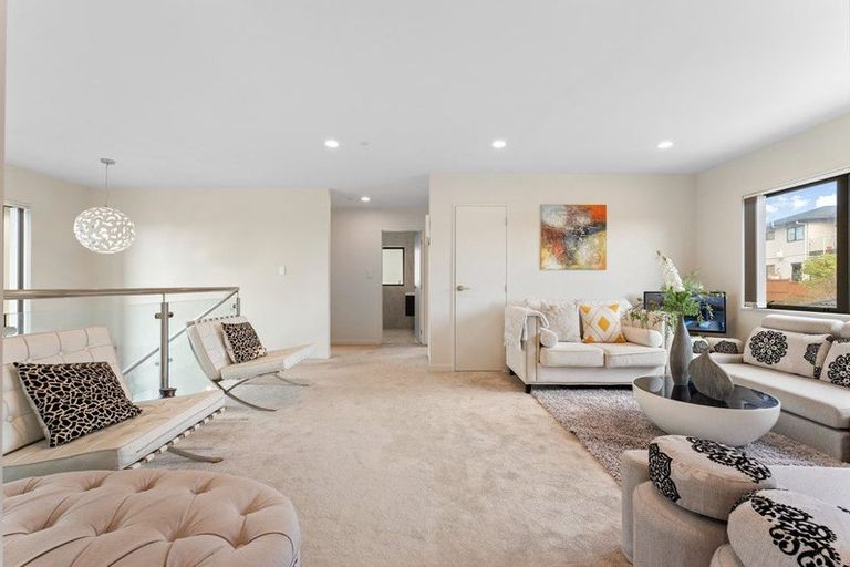 Photo of property in 24 Mettam Drive, Swanson, Auckland, 0614