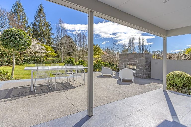Photo of property in 519 Avonhead Road, Avonhead, Christchurch, 8042