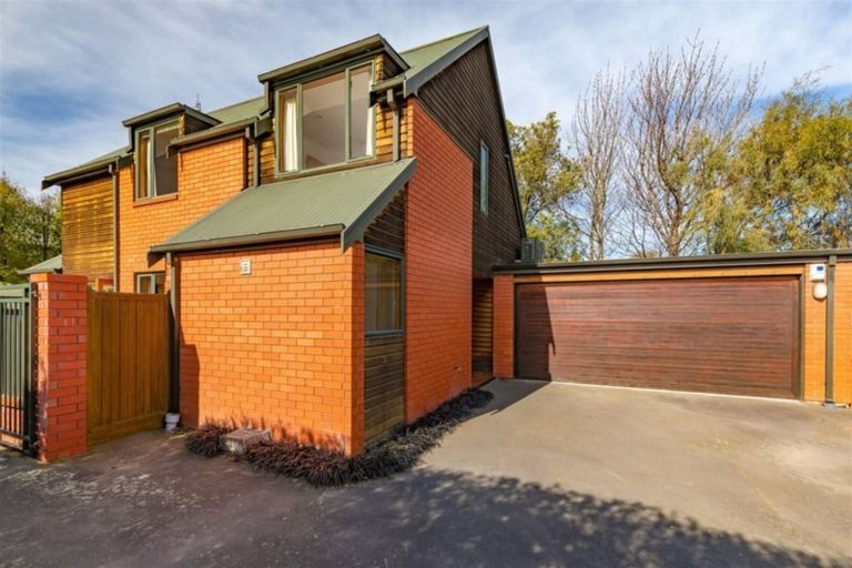Photo of property in 31 Totara Street, Fendalton, Christchurch, 8041
