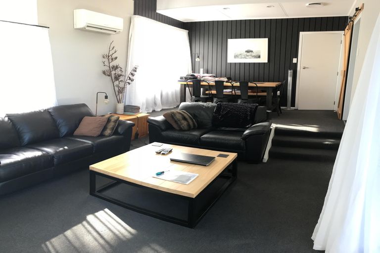 Photo of property in 20 Apollo Parade, Milson, Palmerston North, 4414