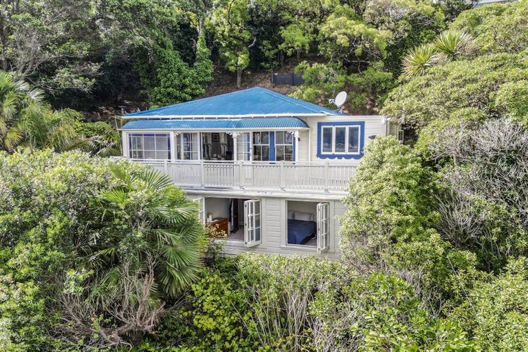 Photo of property in 12 Nikau Road, Point Howard, Lower Hutt, 5013