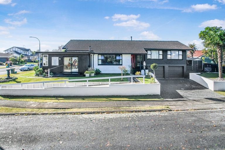 Photo of property in 32 Chedworth Avenue, Chedworth, Hamilton, 3210