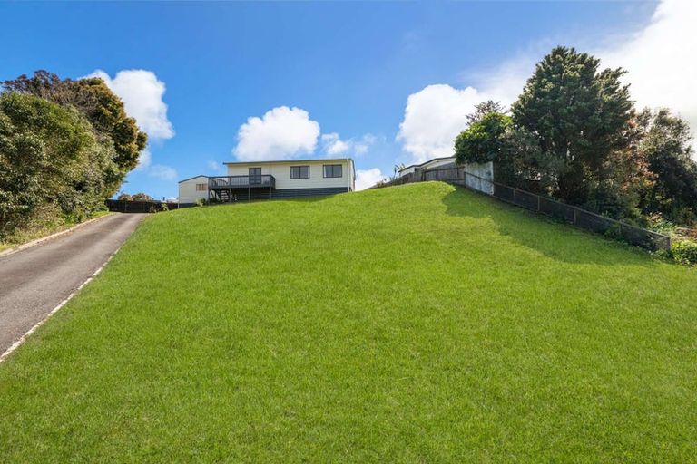 Photo of property in 11 Constable Road, Waiuku, 2123