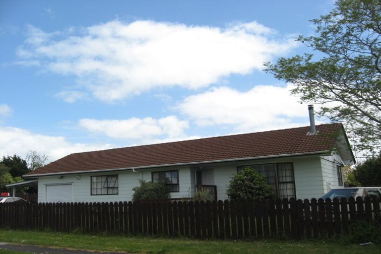 Photo of property in 7 Stoll Place, Clendon Park, Auckland, 2103