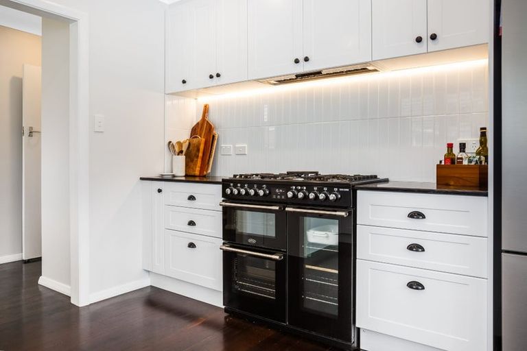 Photo of property in 8 Avalon Crescent, Avalon, Lower Hutt, 5011