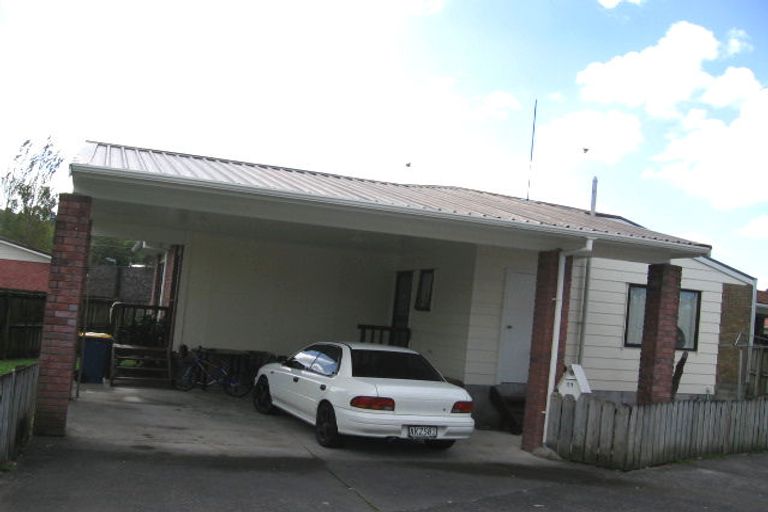 Photo of property in 11 Mayfair Place, Henderson, Auckland, 0614